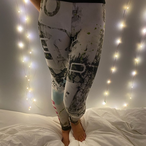 SUGAR LULU PARIS ADDITION CROP & LEGGINGS - Picture 7 of 12